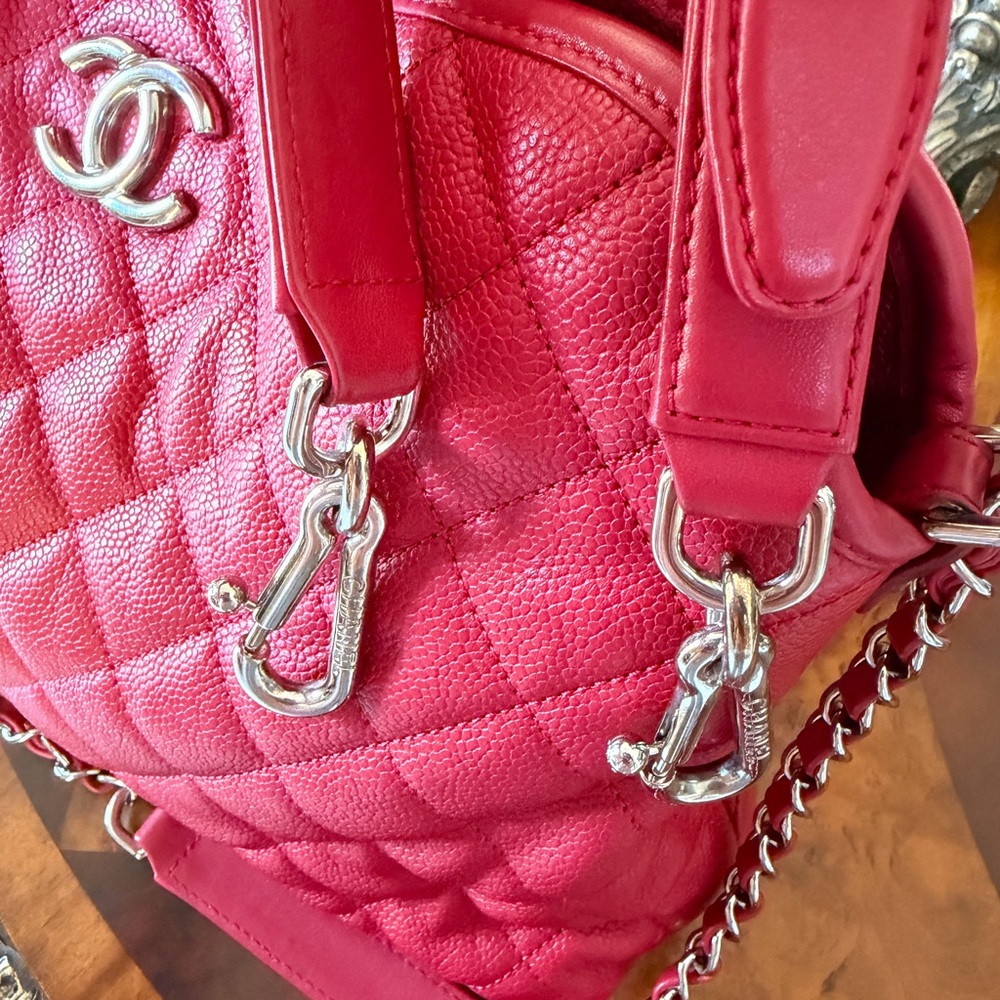 🌟Chanel🌟 Red Quilted Leather Shoulder Bag with Chain - Picture 4 of 9